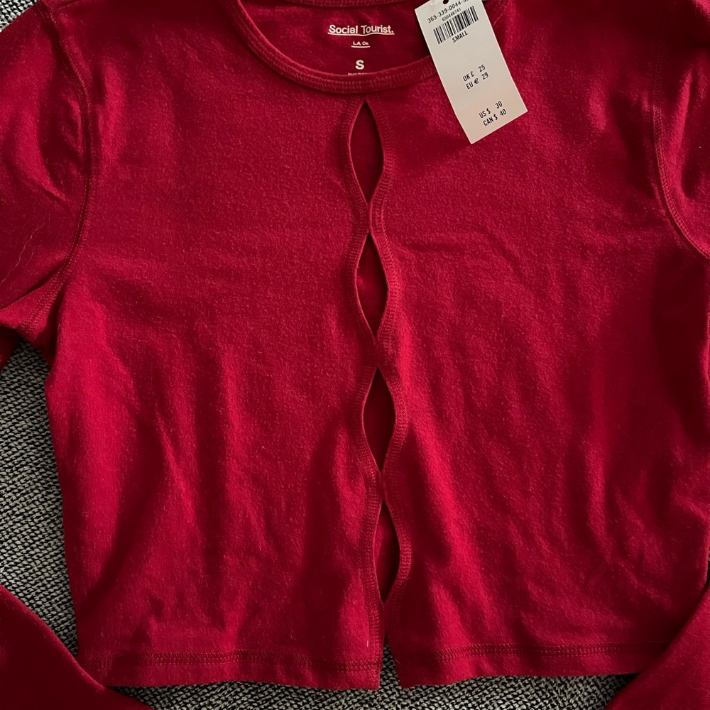 Red Long Sleeve Crop Top - Picture 3 of 3
